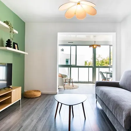 Le Bourbon - T2 Renove A 200m De La *