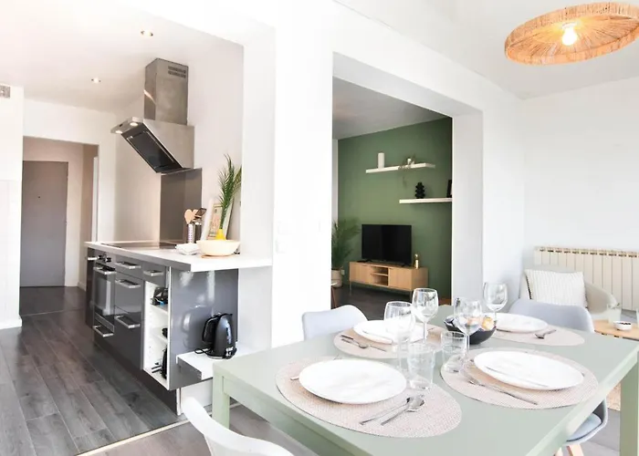 Le Bourbon - T2 Renove A 200m De La Labenne